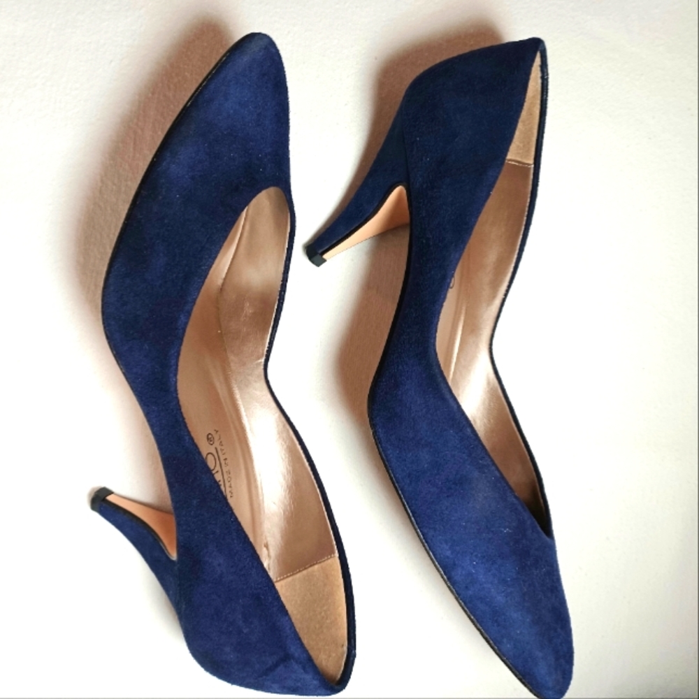 Bandolino 80's 7.5W Dark Blue Suede Heels